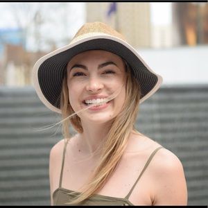 Meet your Posher, Calli